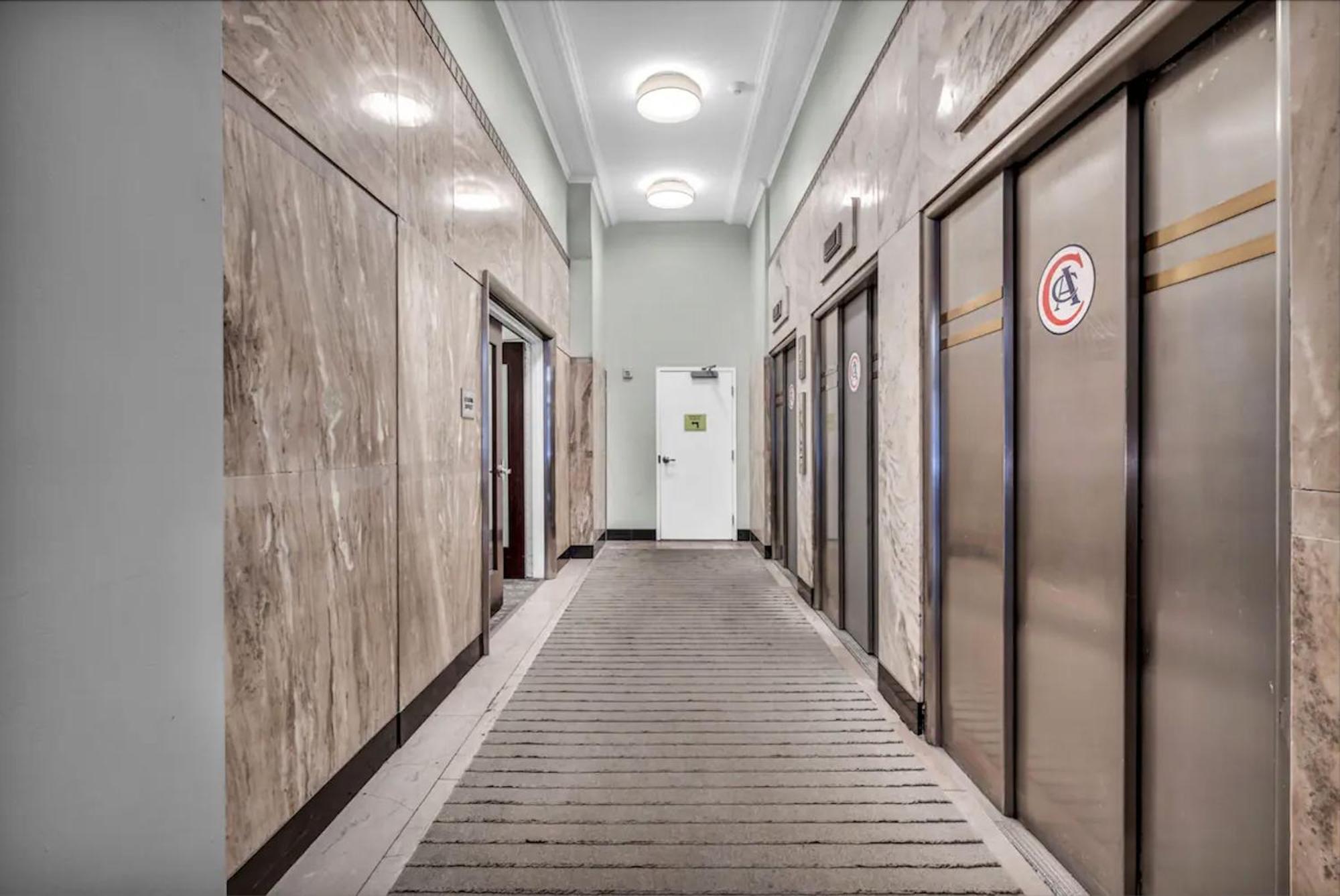 Heart Of Dt With Corner View And With Free Pool & Steam 307 Apartman Cleveland Kültér fotó
