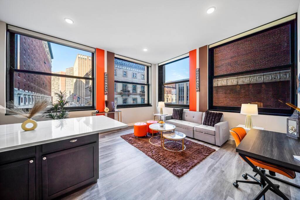 Heart Of Dt With Corner View And With Free Pool & Steam 307 Apartman Cleveland Kültér fotó